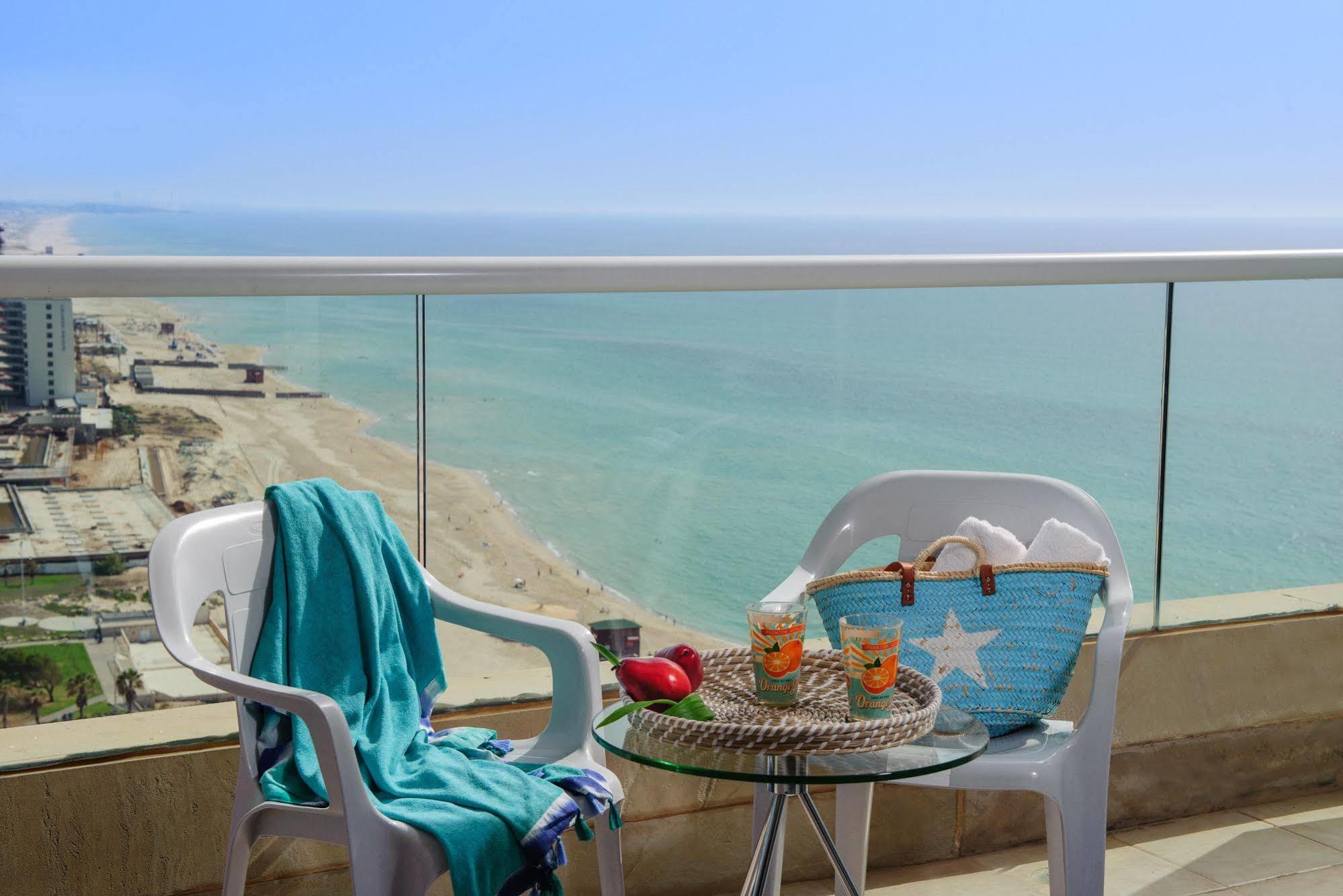 فندق ليوناردو سويت تل أبيب - بيت يام باي ذا بيتش بات يام المظهر الخارجي الصورة